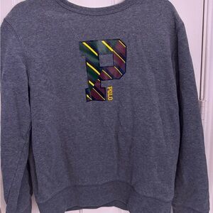 Women’s grey sweater
